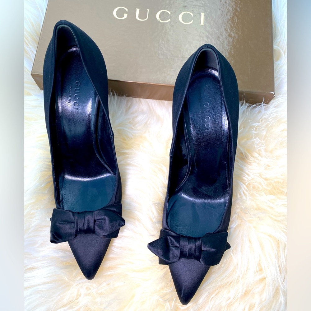 Black GUCCI heels with a bow in size 38.5 (8.5US) - Picture 3 of 13